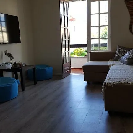 Beach House Surfing And Sea Views *